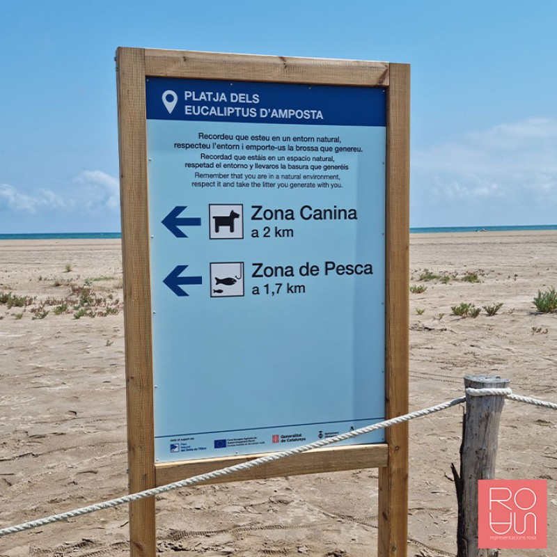 Cartellera per normes d'ús en platges i espais naturals protegits